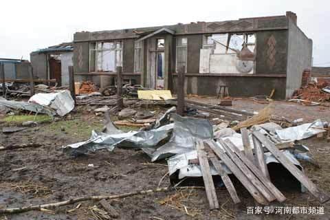 綏化突遭龍卷風(fēng)襲擊，房蓋在天上飛！村民：我70歲沒見過這事(圖5)