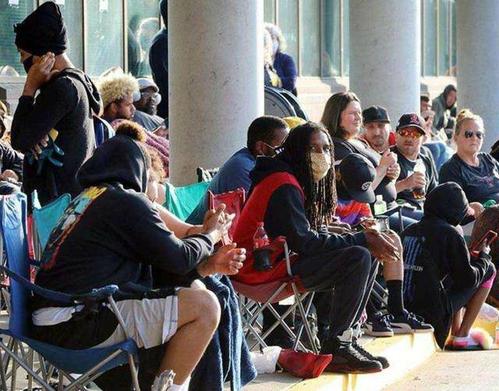 美國疫情25日最新情況 美國新冠確診病例近697萬例 (圖1) 美國疫情25日最新情況 美國新冠確診病例近697萬例 (圖1)