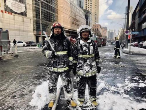 寒冷氣候下的火災(zāi)撲救(圖4) 寒冷氣候下的火災(zāi)撲救(圖4)